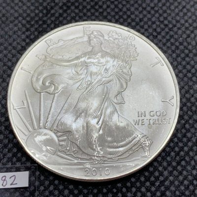 2010年 (新品) アメリカ 「イーグル・ウオーキング リバティ」純銀 1オンス 銀貨 #8182