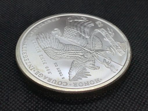 (New)「President Donald J. Trump」Silver 5 oz Coin #8096 - Image 6
