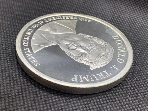 (New)「President Donald J. Trump」Silver 5 oz Coin #9834 - Image 2