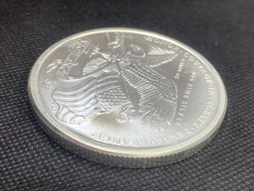 (New)「President Donald J. Trump」Silver 5 oz Coin #7987 - Image 4