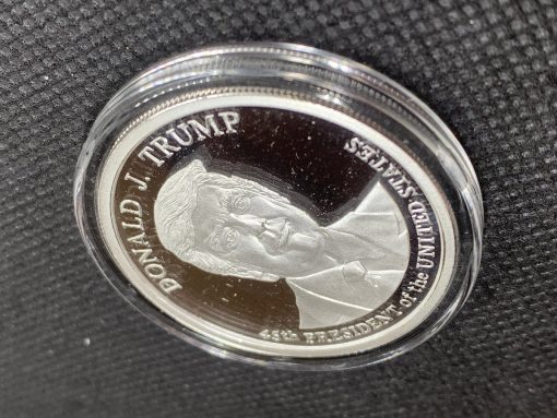 (New)「President Donald J. Trump」Silver 1 oz Proof Round #8300 - Image 4