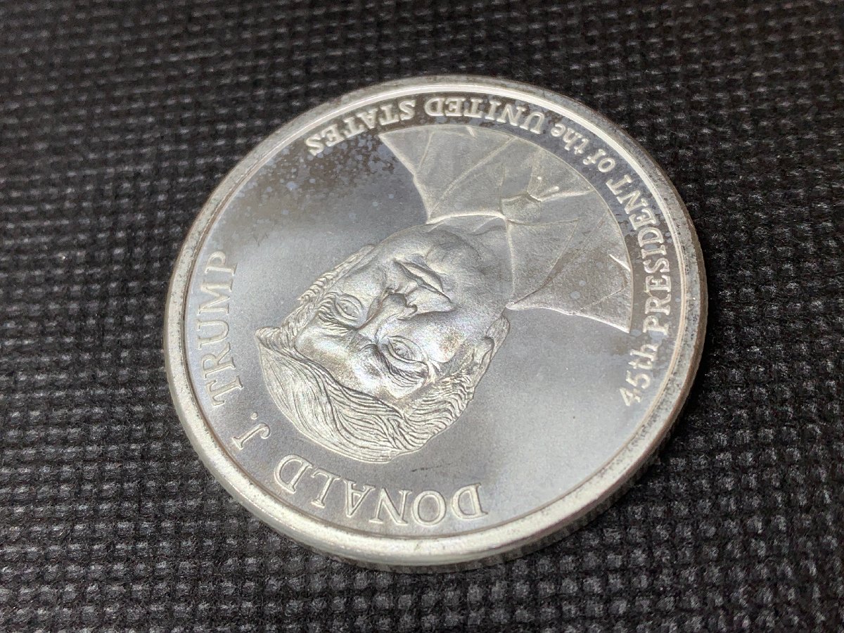 (新品) アメリカ「ドナルド・J・トランプ大統領」純銀 1オンス メダル #7303 - 画像 (5)